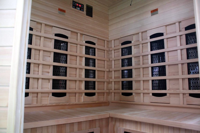 Canadian Hemlock Wood Shingled Roof Far Infrared Outdoor Sauna Spa for 4 Persons