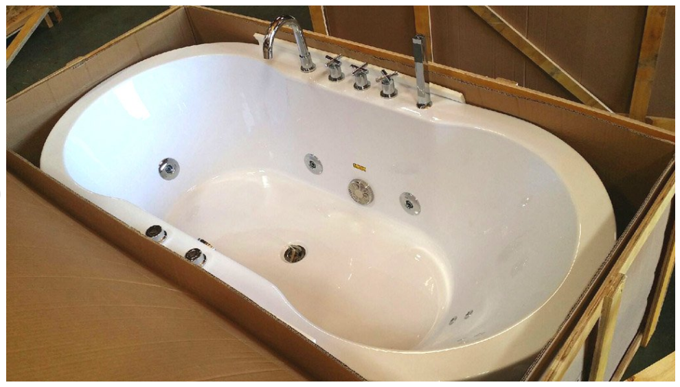 Hydrotherapy Whirlpool Jetted Bathtub – Freestanding Indoor Soaking Spa Tub with Jets, Shower Wand & Faucet - White