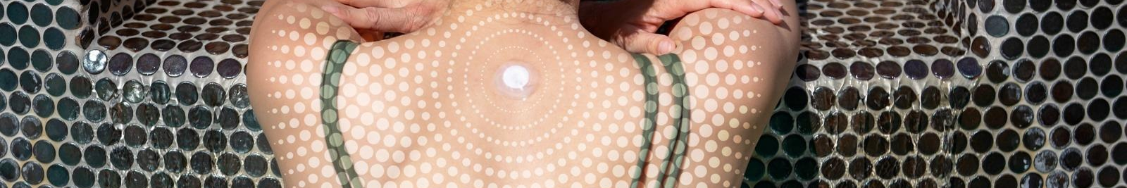 Wellness spa image showing targeted back relief