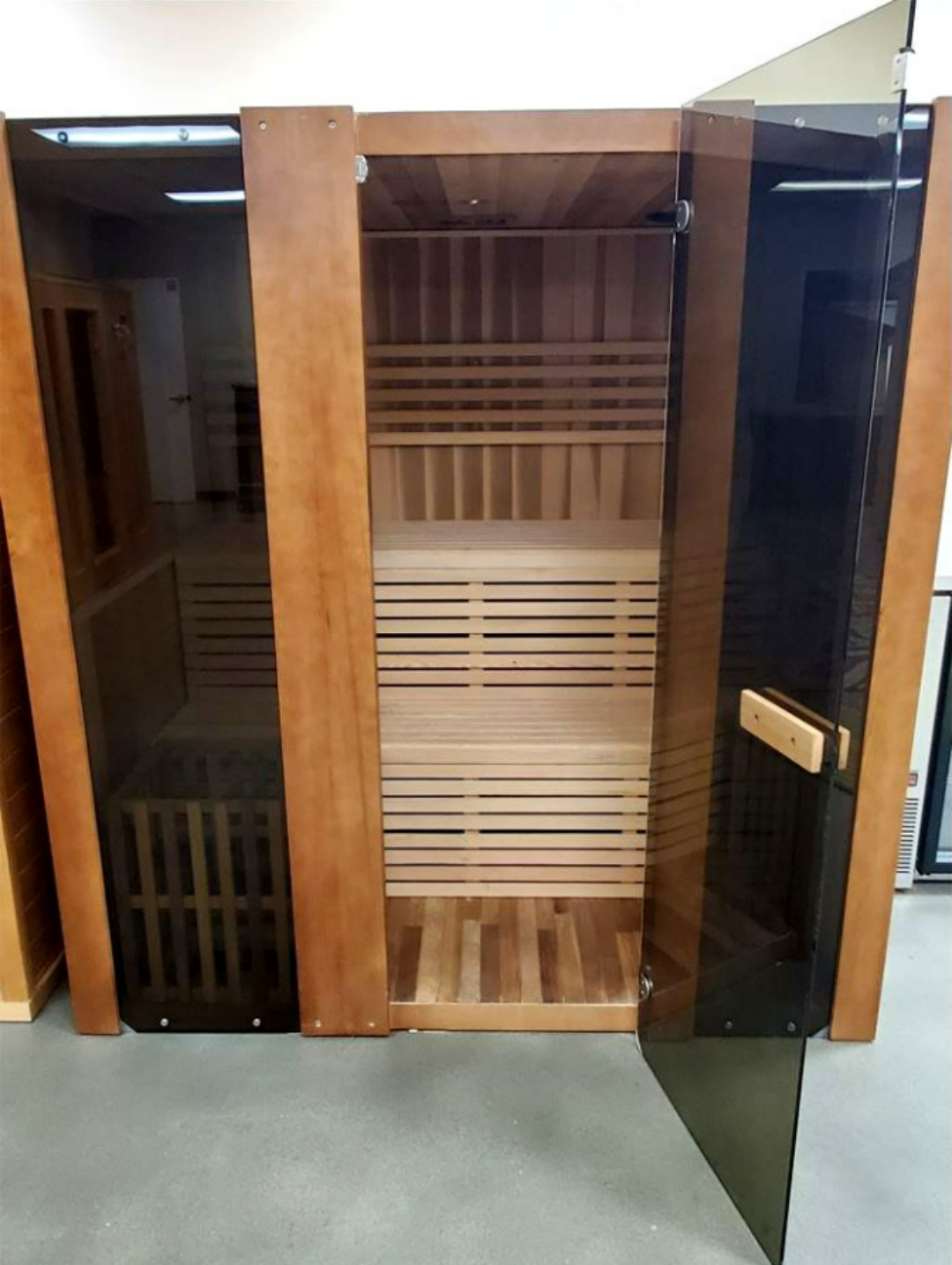 Canadian Red Cedar Indoor Wet/Dry Traditional Swedish Steam Sauna Spa 4 to 6 Persons - 9 KW